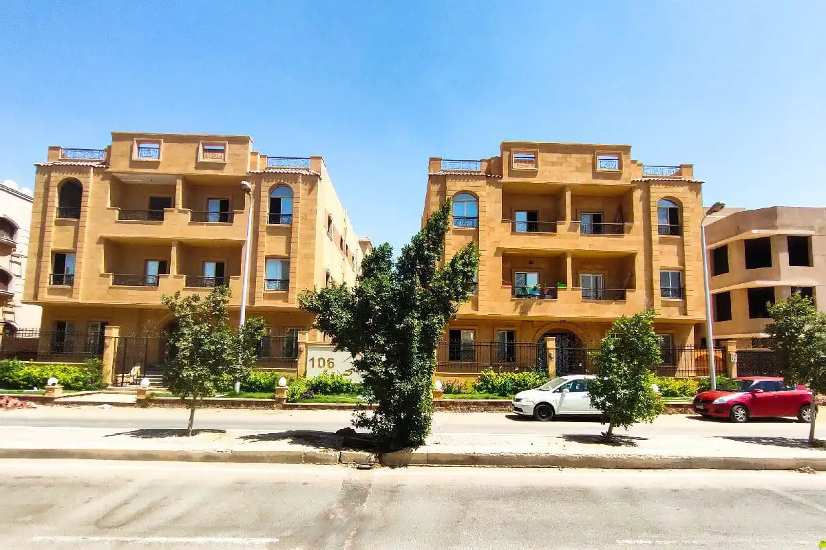 فيلا (104 - 106) - الحي الأول