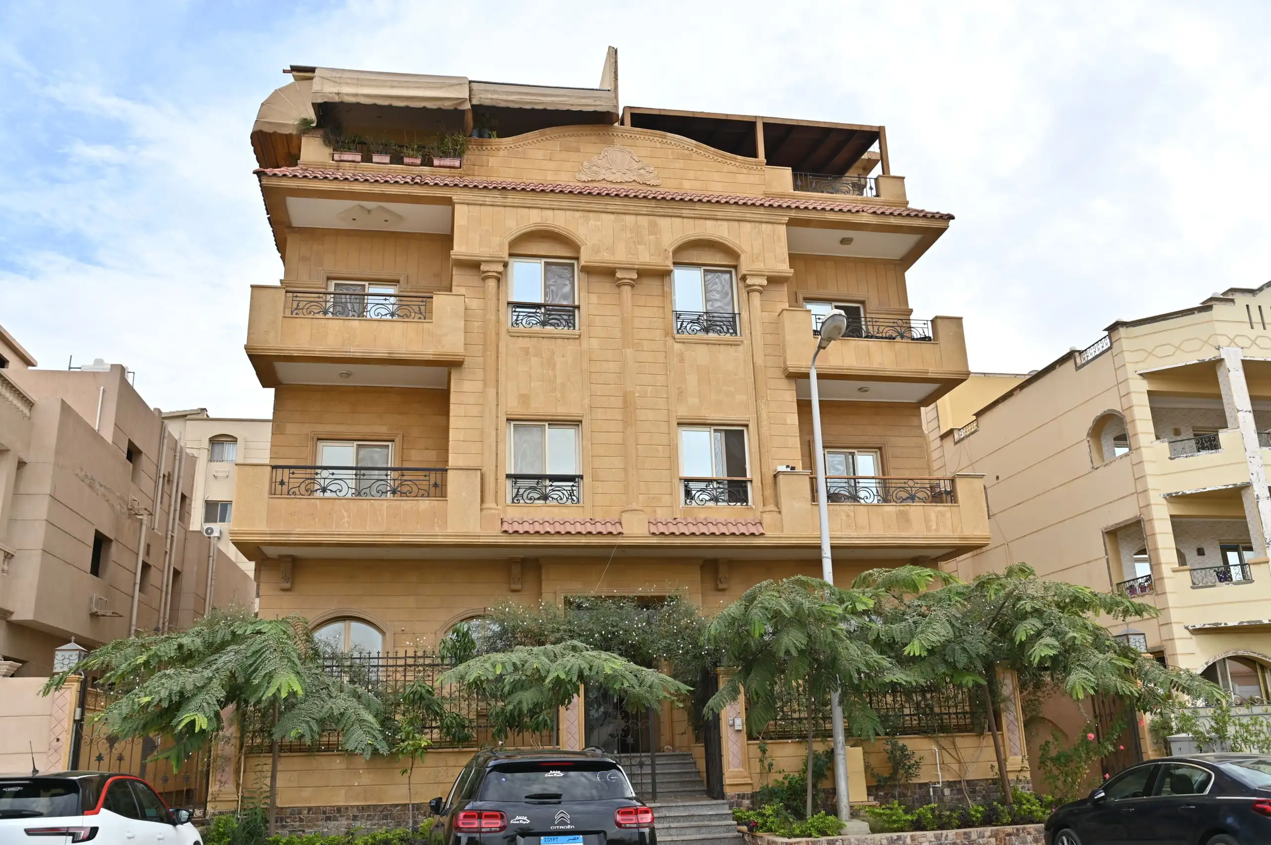 مشروع 305 - الدبلوماسيين